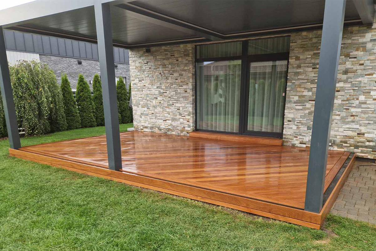 Terasos su Yellow Cumaru egzotinėmis lentomis